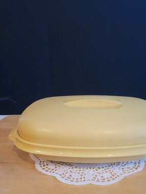 Vintage TUPPERWARE Harvest Gold Microwave Steamer Rice Veggie Container Set